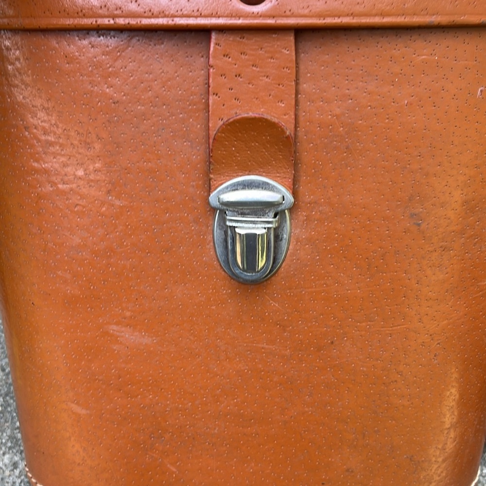 Vintage Tasco Binoculars in Leather Carrying Case - Picture 8 of 13